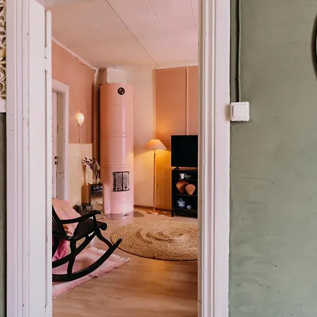 Idyllinen Huvikumpu Vanhan Rauman Ytimessae, In The Heart Of Old