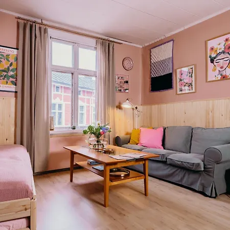 Ferienhaus Idyllinen Huvikumpu Vanhan Rauman Ytimessae, In The Heart Of Old *