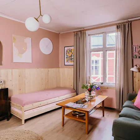 Idyllinen Huvikumpu Vanhan Rauman Ytimessae, In The Heart Of Old